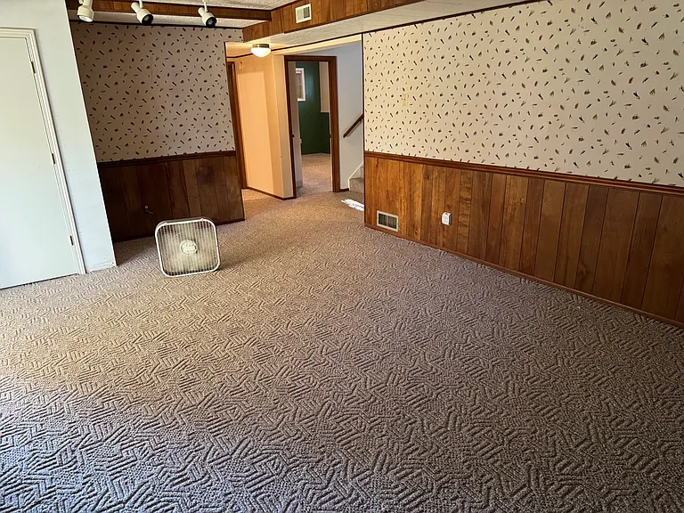 2527 Greenway St — Photo 22