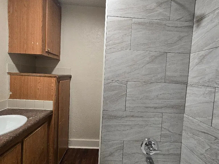 224 S 41st St #4 — Photo 7