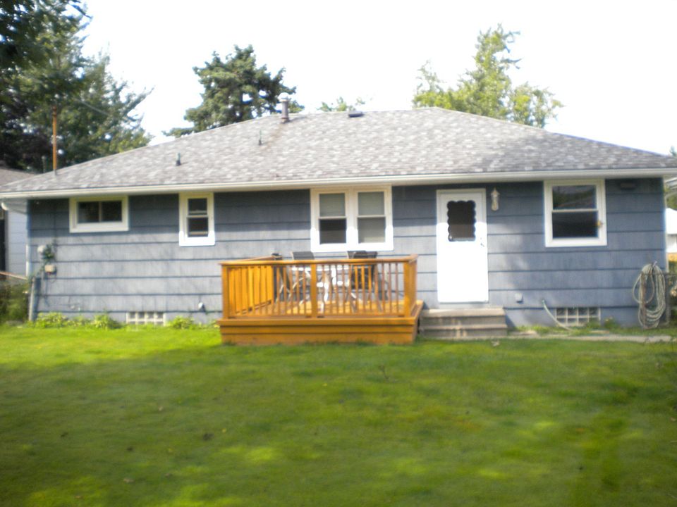 2nd image of 11 Larkwood Rd