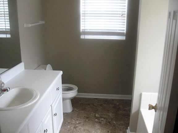 3rd image of 2245 Pepperidge Dr