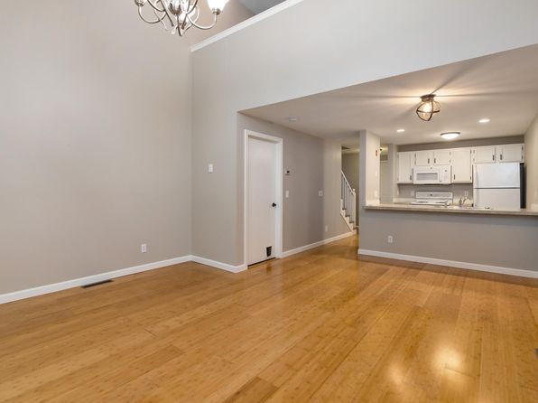 20 Glengarry Dr