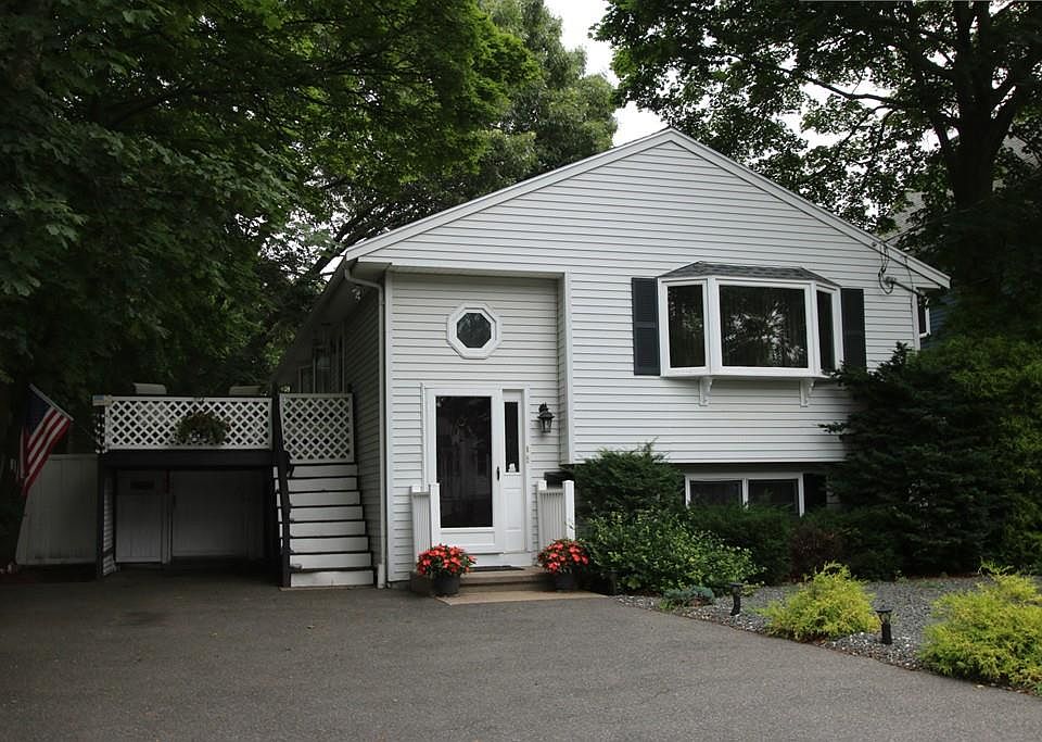 1st image of 159 Essex St