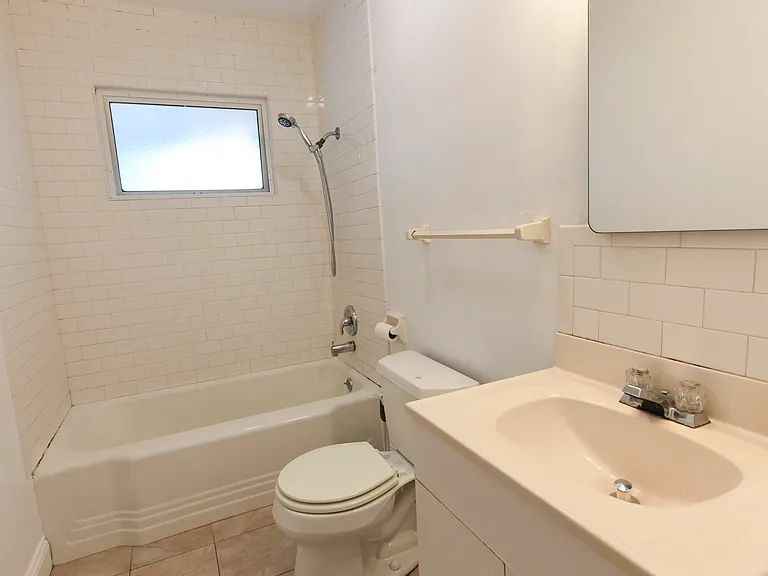2505 Cedar St — Photo 5