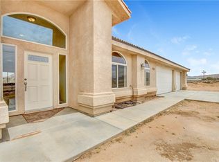 23250 Zuni Rd, Apple Valley, CA 92307
