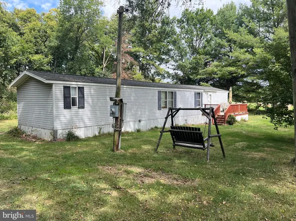 291 Dean Rd, Toms Brook, VA 22660