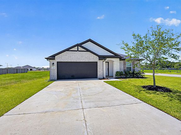 3rd image of 3225 Fig Tree Ln