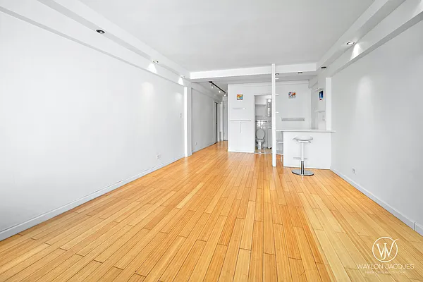 Sold by Compass | media 10