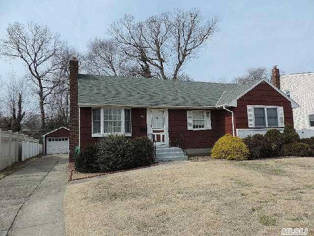 1st image of 946 Alan Dr
