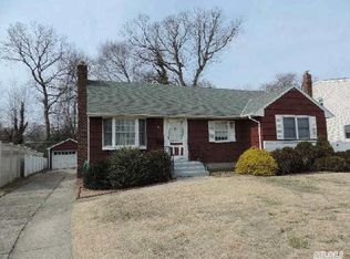 946 Alan Dr, Wantagh, NY 11793