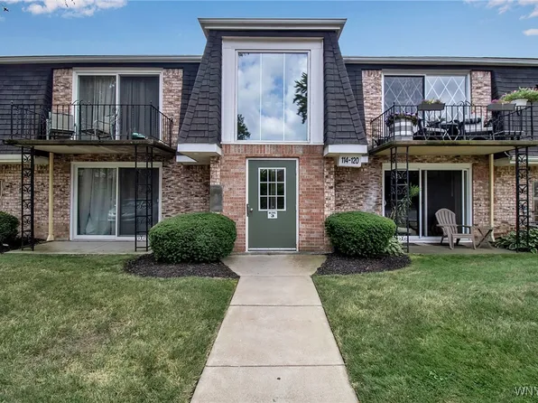 116 Foxberry Dr #A, Getzville, NY 14068