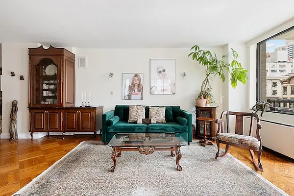 Sold by SERHANT. | media 4