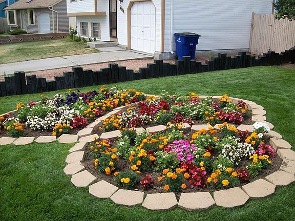 Beautiful Front Yard Landscaping in Full Bloom!