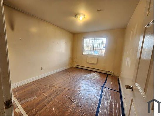 4th image of 3410 Wickham Ave