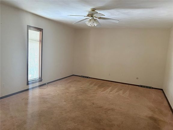 2nd image of 320 Country View Dr