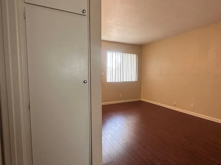 Wood style vinyl floors at The Meadowlark Apartments.