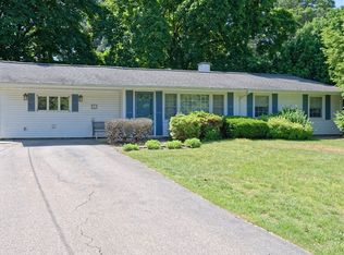 21 Terri Rd, Framingham, MA 01701