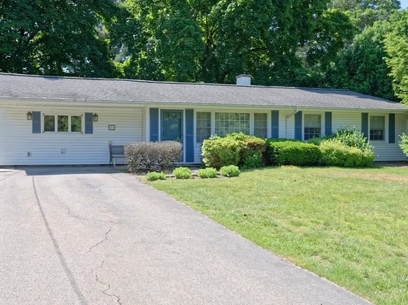 21 Terri Rd, Framingham, MA 01701