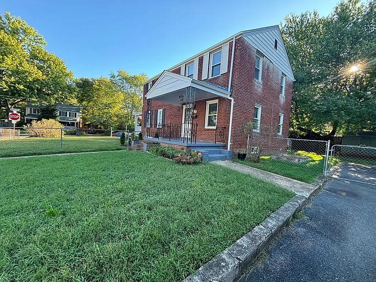 2856 Fairhaven Ave — Photo 1