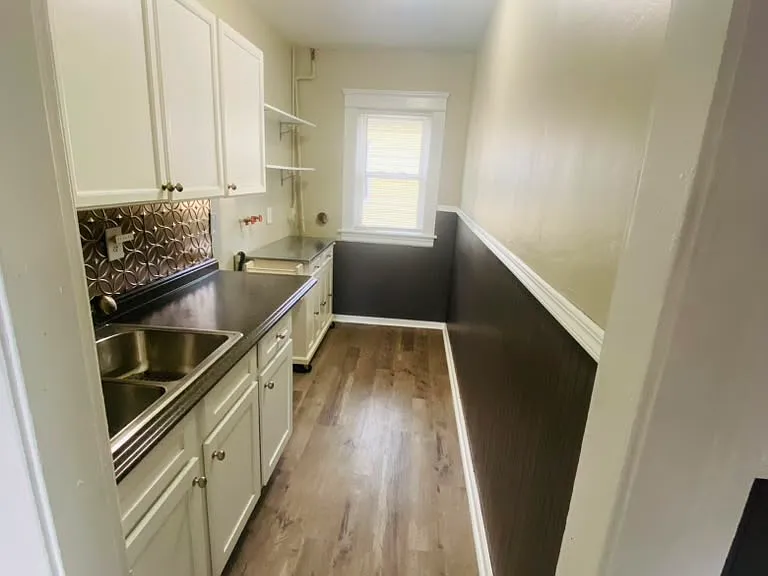4 Holland Rd #3 — Photo 1