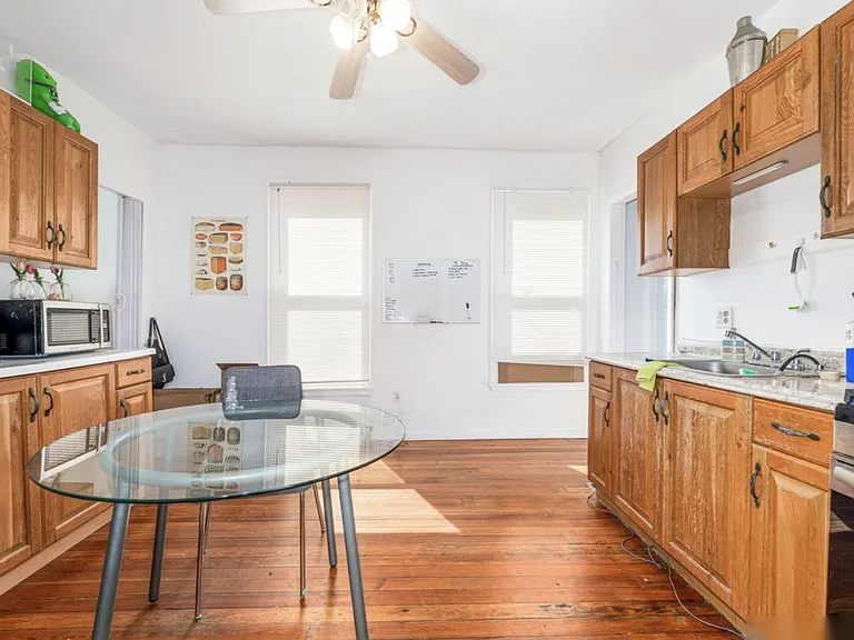 29 Nicoll St #1 — Photo 8