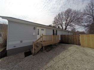 542 Dennison Ave, Akron, OH 44312