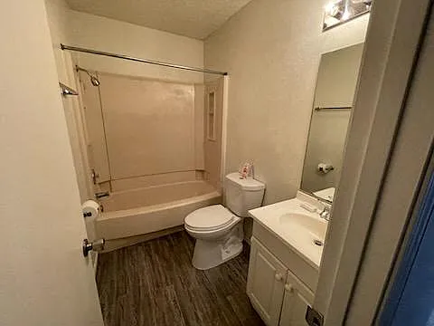 Sheridan Square Apartments — Photo 45