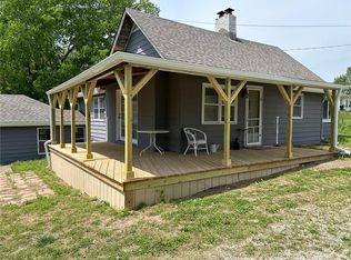 512 N Bly Rd, Independence, MO 64056