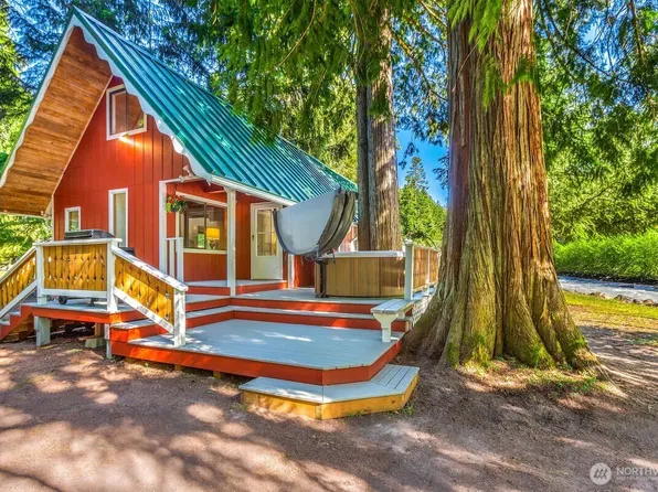 11318 583rd Avenue E, Enumclaw, WA 98022