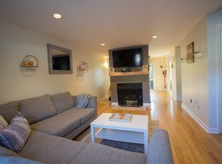 69 Leonard St APT 6, Raynham, MA 02767