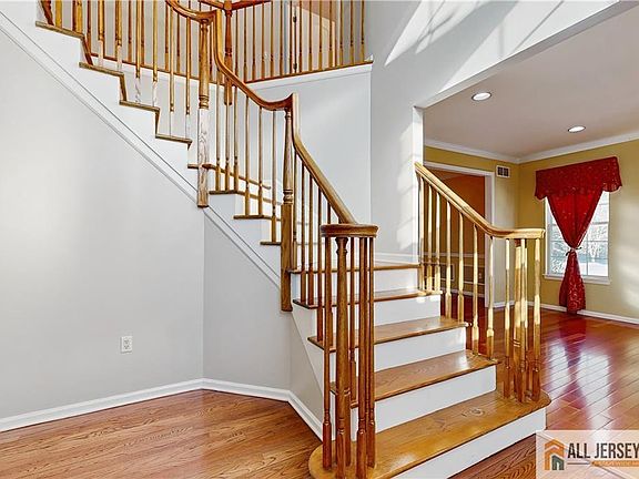 3rd image of 17 Monica Way