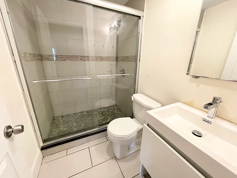 15 Sunset St #1R — Photo 6