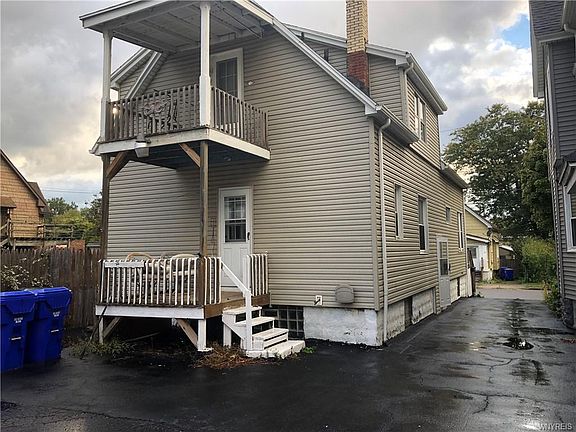 3rd image of 17 Dirkson Ave