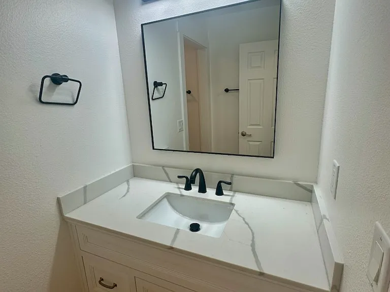 8421 Owen Cir #A — Photo 11