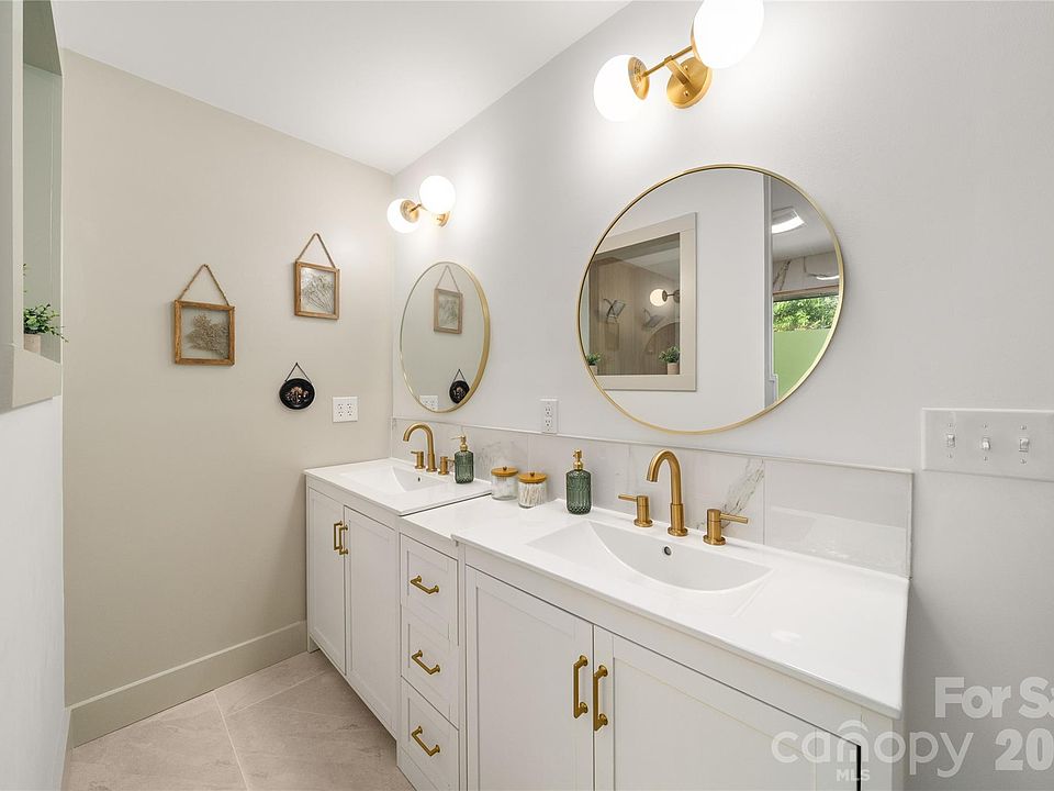 22nd image of 19 Chipping Green Dr