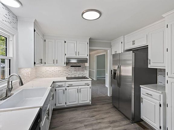 4th image of 536 Quarterfield Rd