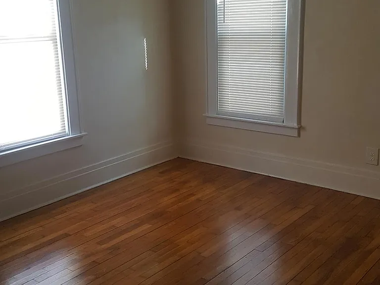 2519 Midland Ave — Photo 7