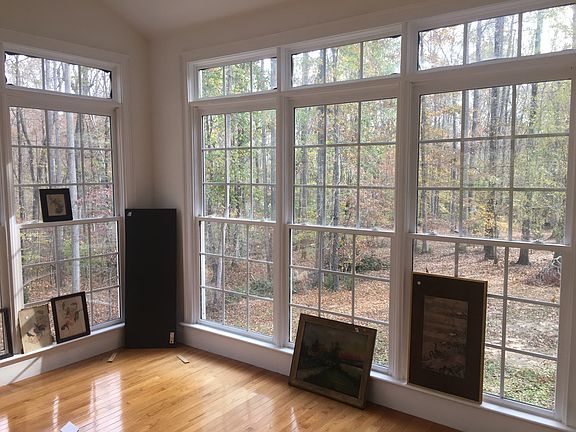 Sun porch 3 walls of windows