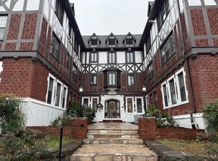 701 Locust St APT 38, Johnson City, TN 37604