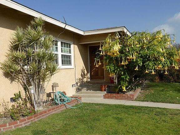 3rd image of 5331 Carfax Ave