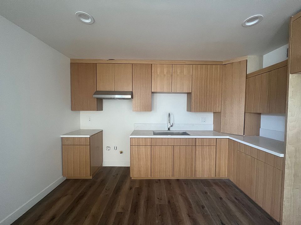 1st image of 4936 Live Oak St #B