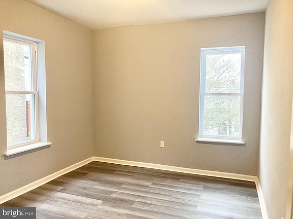 5th image of 2088 E Clementine St