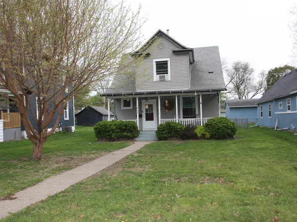 1442 W High St, Davenport, IA 52804