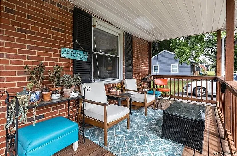 2 bed, 1002 sqft, $1,950 — Photo 2