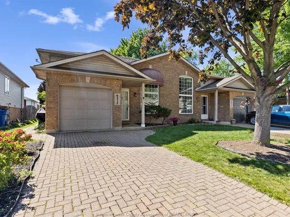 458 Merrill Ave, Lasalle, ON N9J 3N7