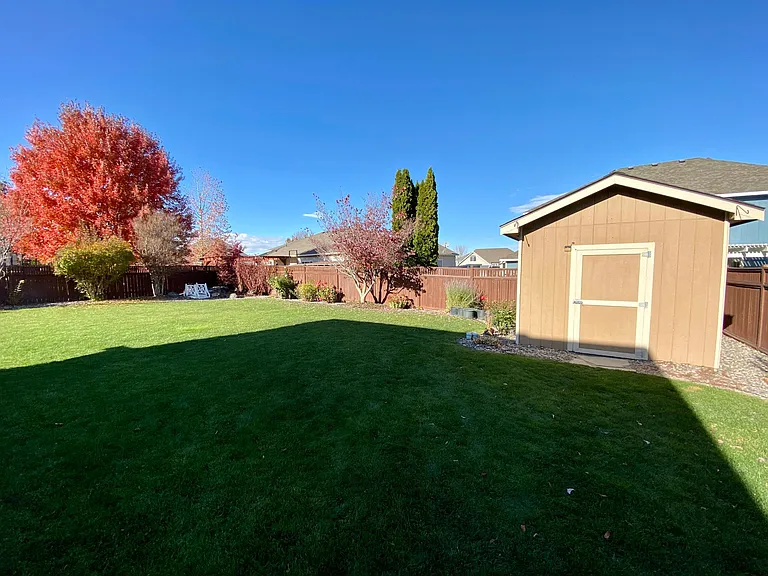 1185 Tomich Ave — Photo 13