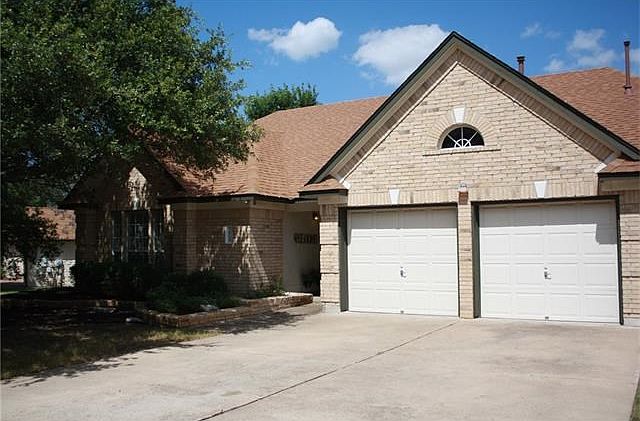 Front of the home, this is only 1/3 of the lot, there is yard space to the left, and more yard space to the right.