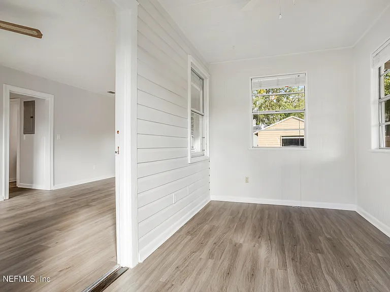 3339 Sylvia St — Photo 5