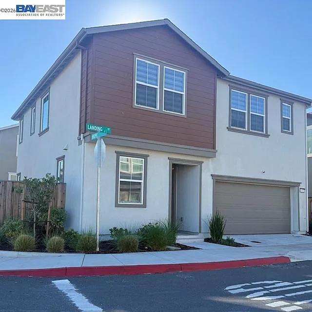4 bed, 2076 sqft, $3,999 — Photo 1