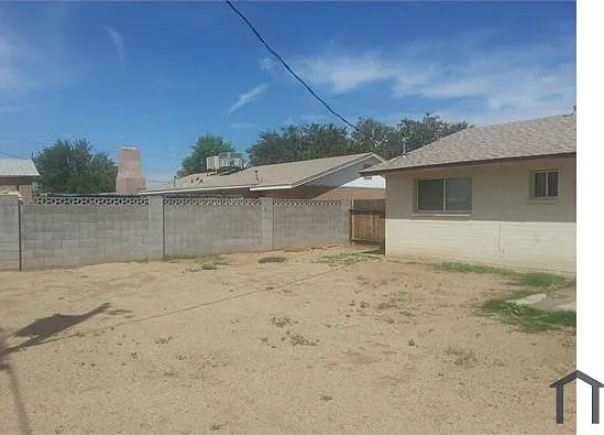 7955 W Fairmount Ave — Photo 11
