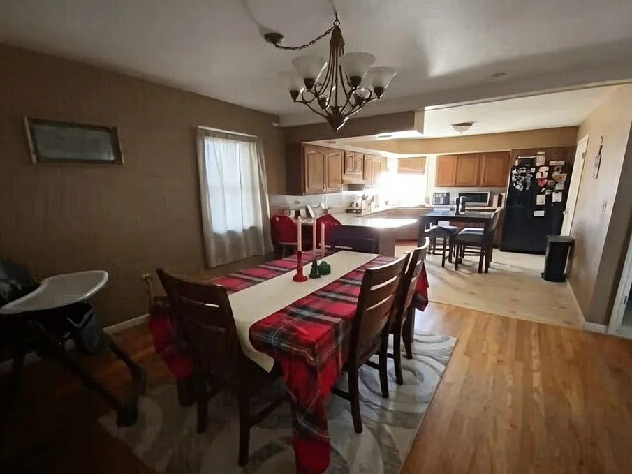 Open Dining room into kitchen